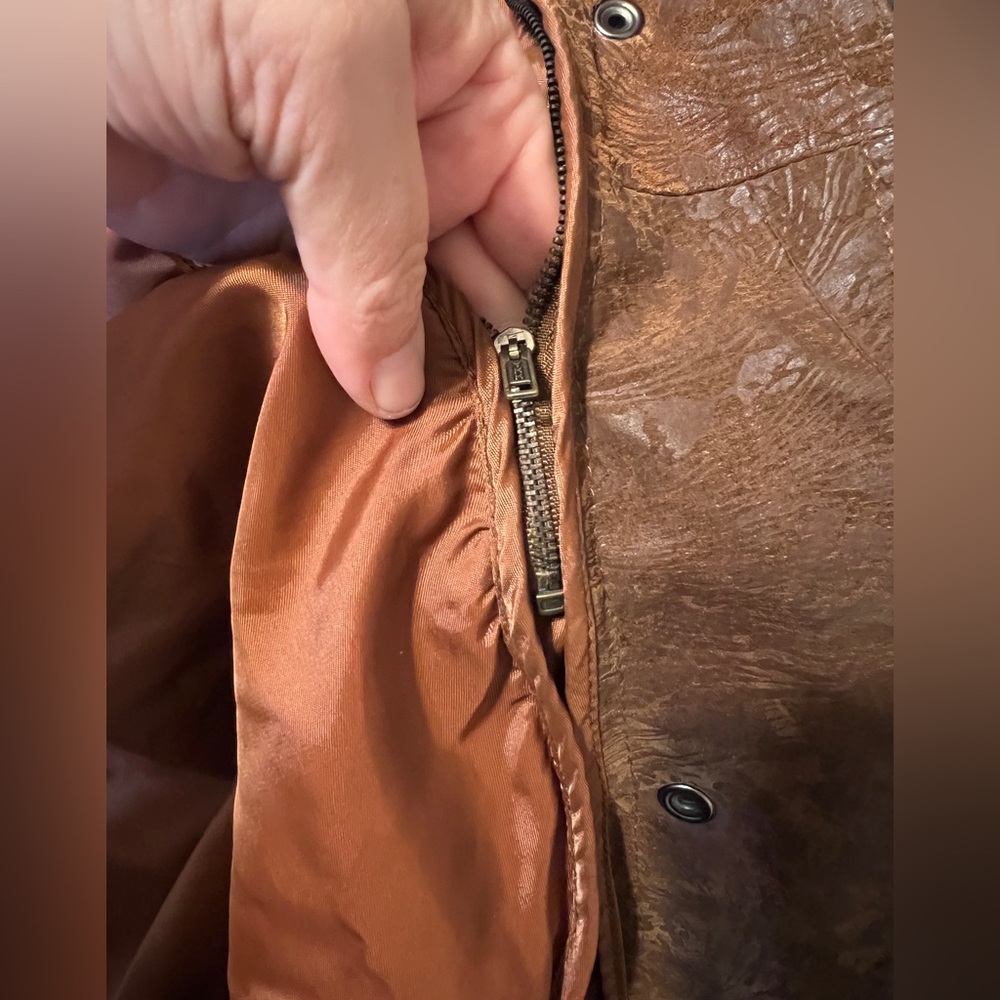 Wilson’s leather vintage women’s heavy coat Large with removable thinsulate vest - Picture 9 of 16